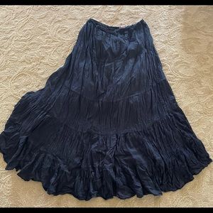 Black maternity pheasant skirt overdrive